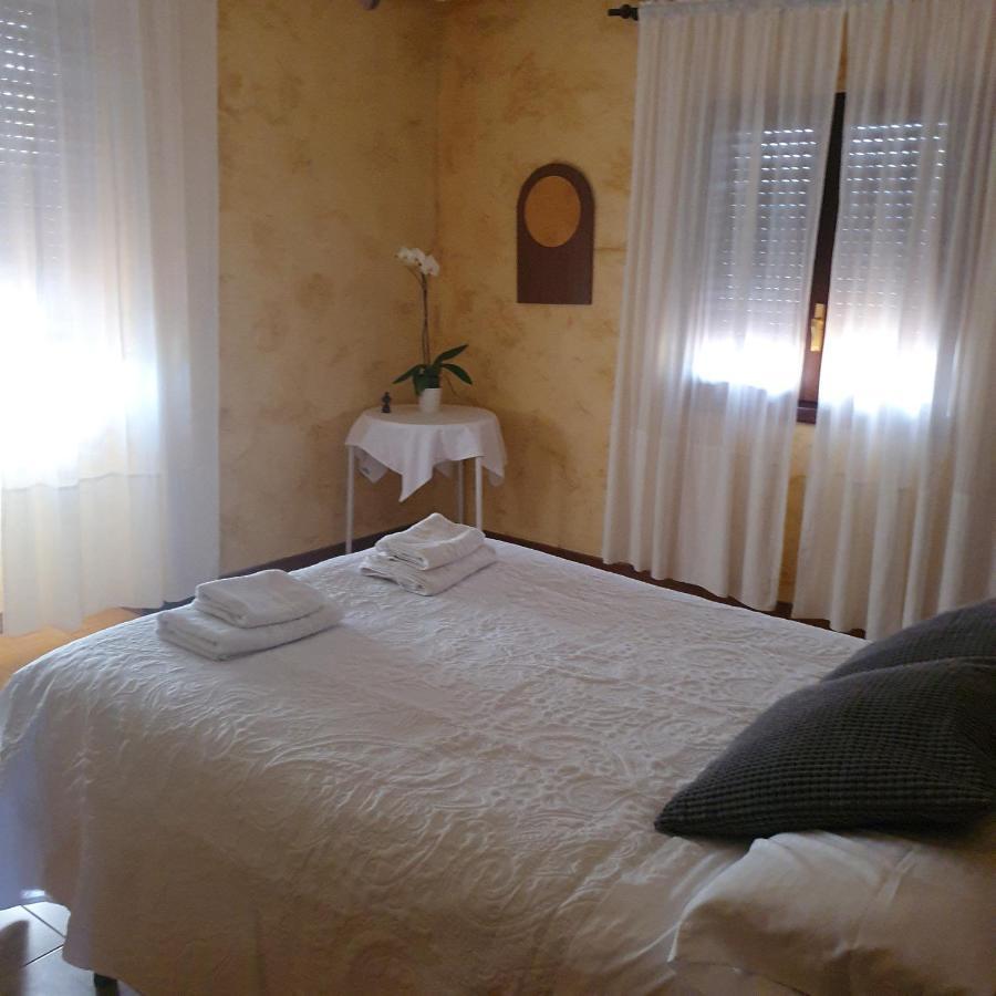 El Hostal De Maria Elena Vera de Moncayo Extérieur photo